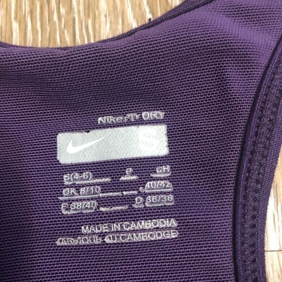 Nike purple racerback tank top built in bra sleeveless-S 4/6 - Picture 6 of 10